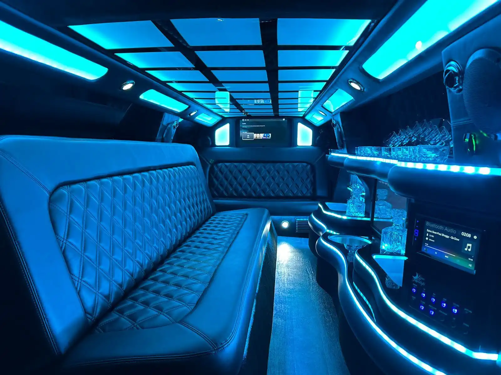 Chrysler Emerald Limousine - image 3