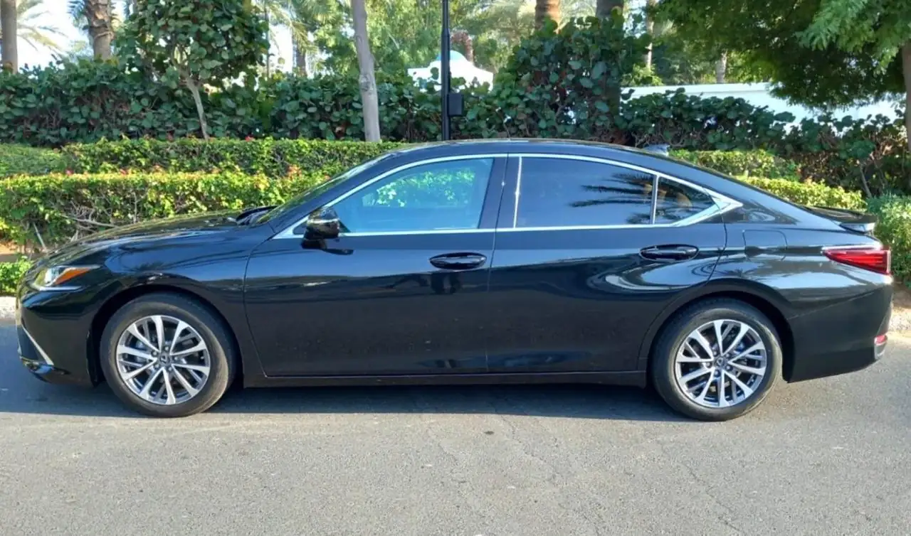 Lexus ES 300 - image 3