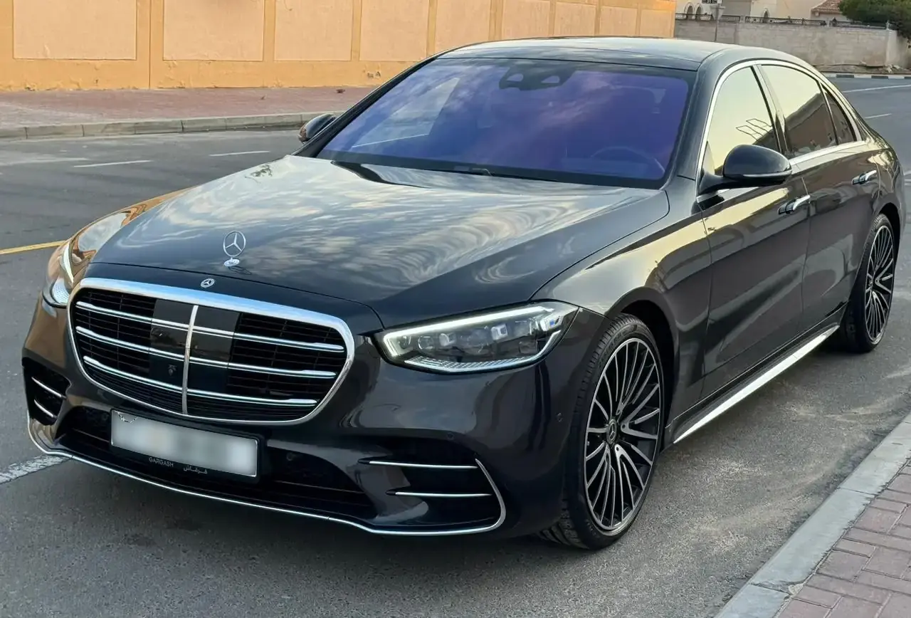 First class chauffeur Dubai Abu Dhabi - Mercedes S500 BMW 7 Series luxury sedan hire