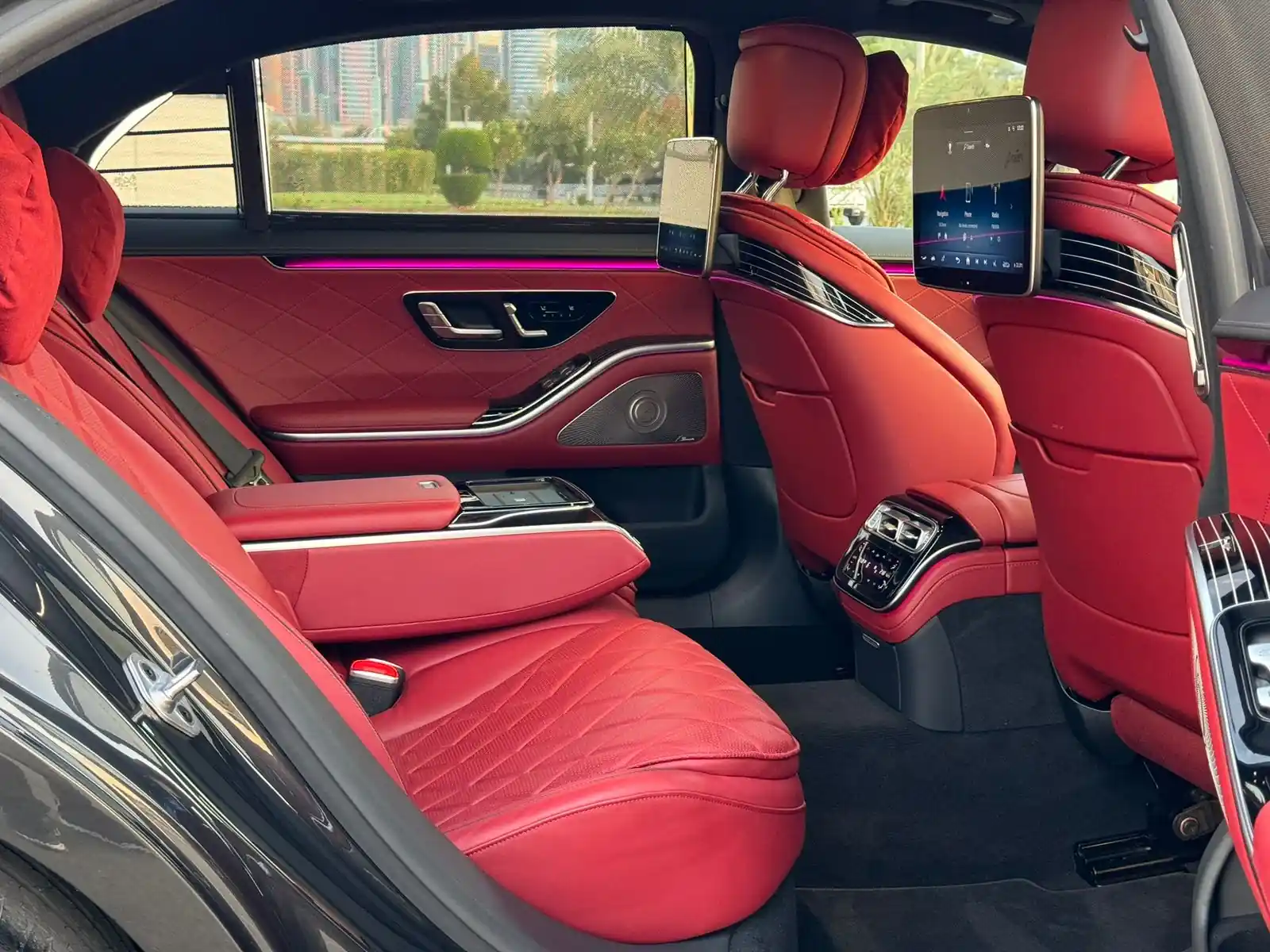 Mercedes S 500 - image 7