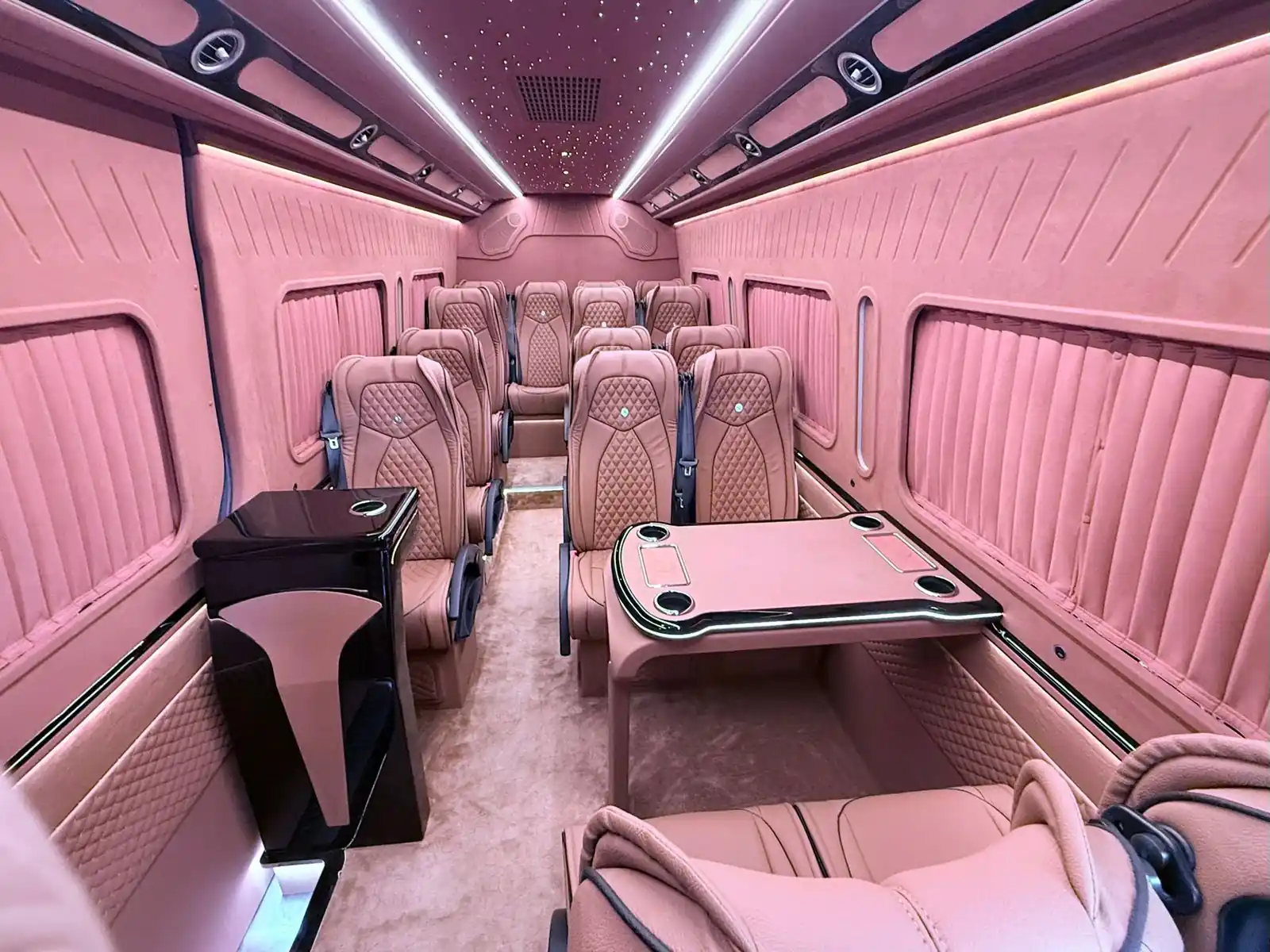 Mercedes Sprinter 19 Seater - image 6