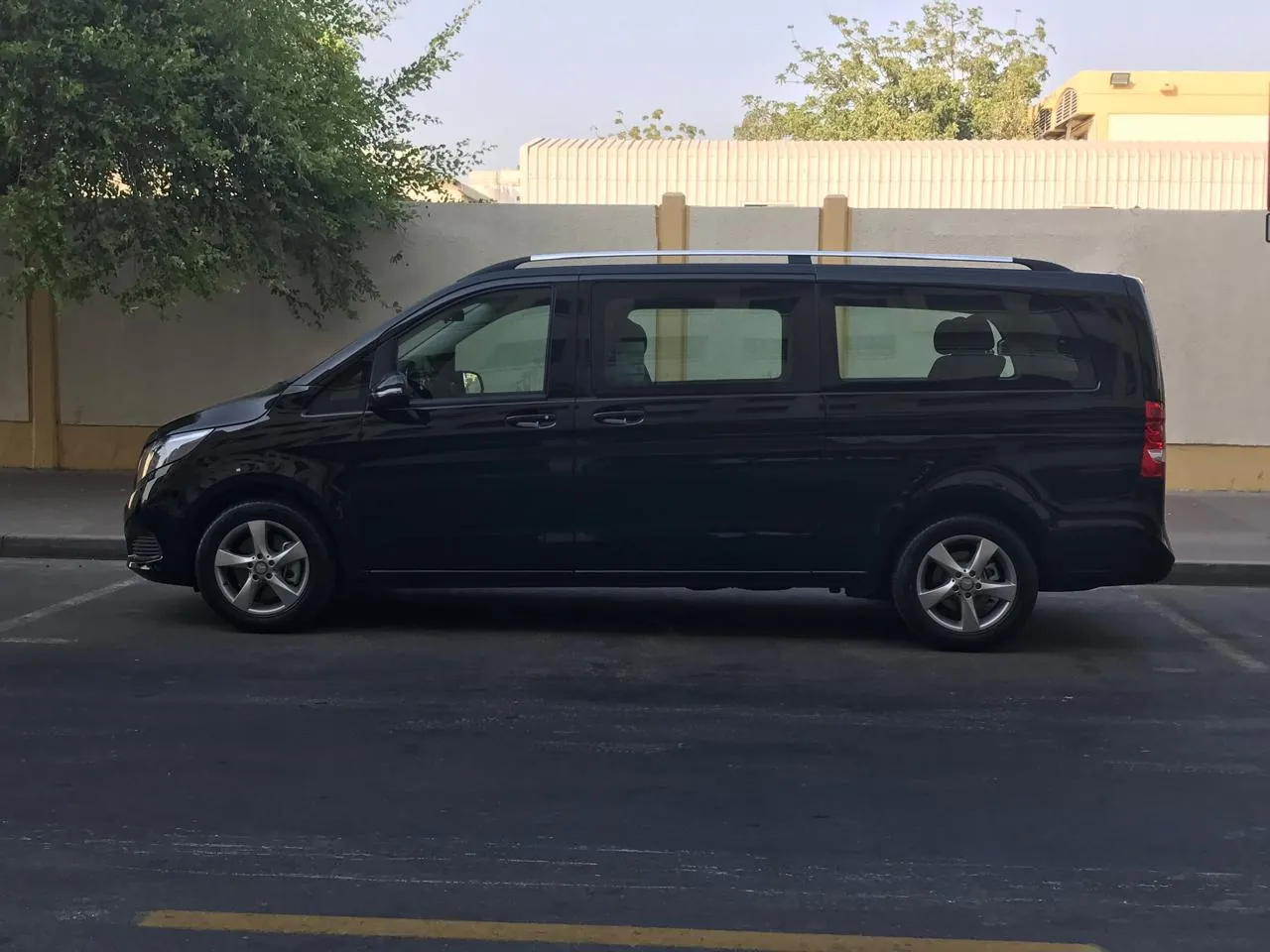 Mercedes Vito Tourer - image 2